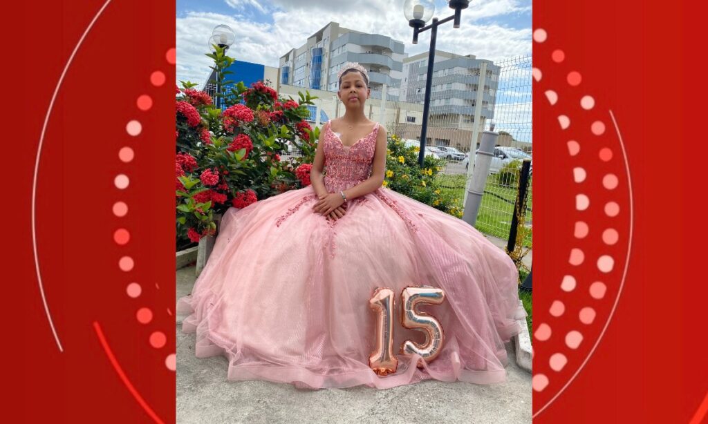 Adolescente oncológica celebra festa de 15 anos surpresa em hospital Imagem do artigo
