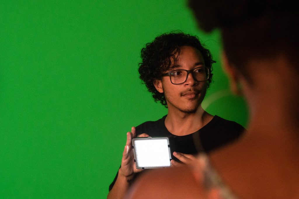 Inscrições para Especialização em Audiovisual e Economia Criativa da UFJF Prorrogadas até 15 de Dezembro Imagem do artigo