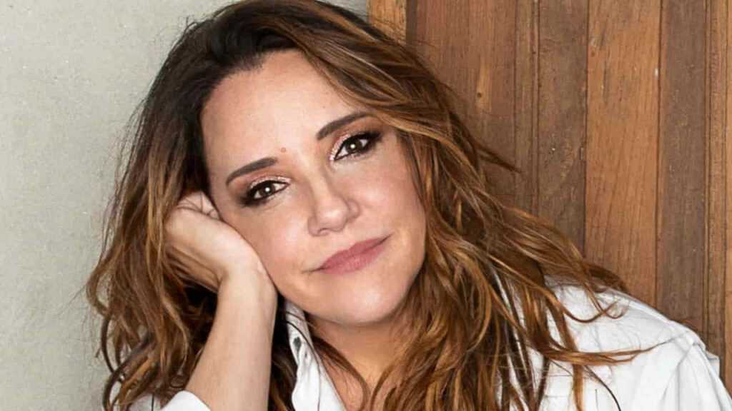 Ana Carolina Enfrenta Vaias em Feira de Santana; Entenda o Caso