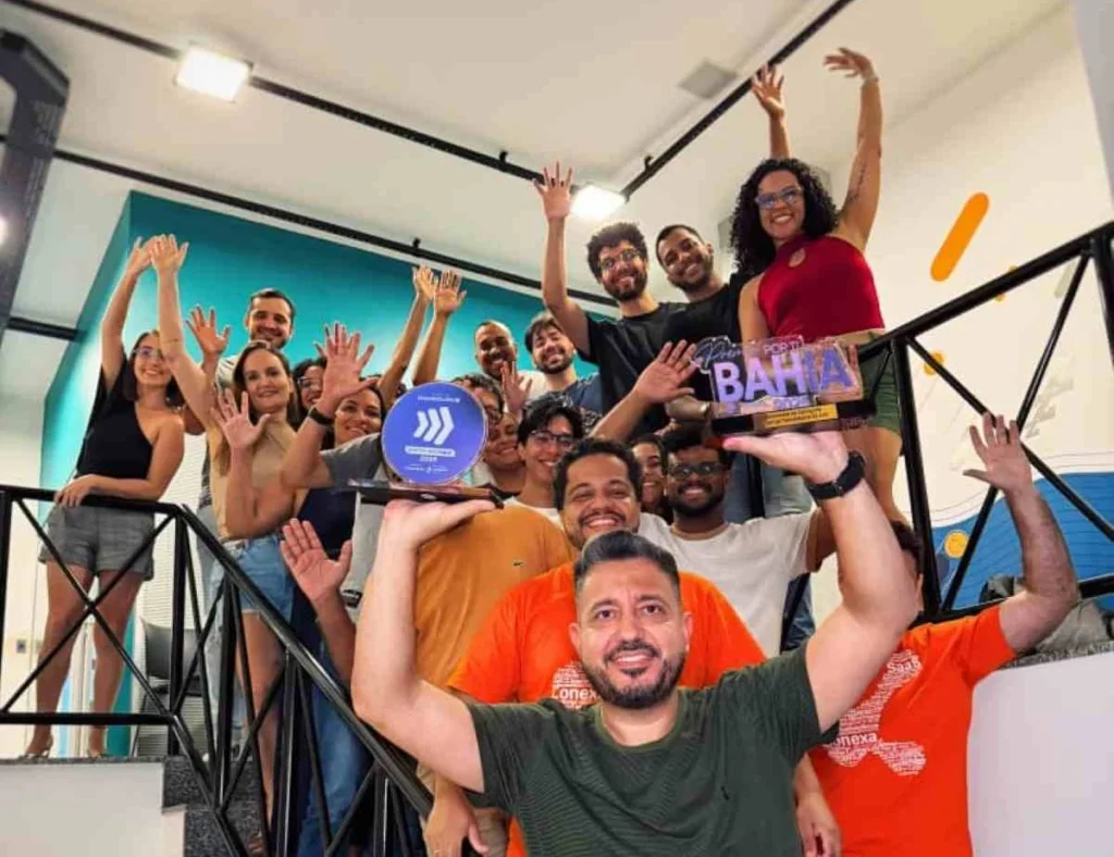 Conexa Brilha em 2025: Startup de Feira de Santana Recebe Dois Prêmios de Inovação