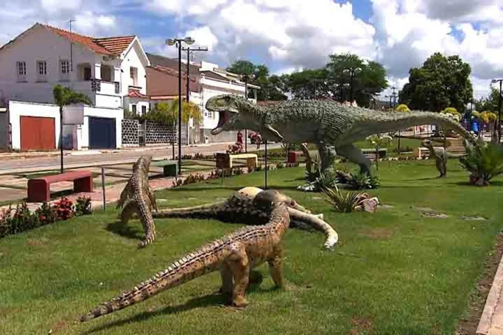 Descubra o Encanto de Santa Inês: A Cidade dos Dinossauros na Bahia
