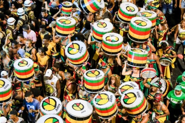 Dia Nacional do Samba-Reggae: Uma Proposta que Valoriza a Cultura Brasileira