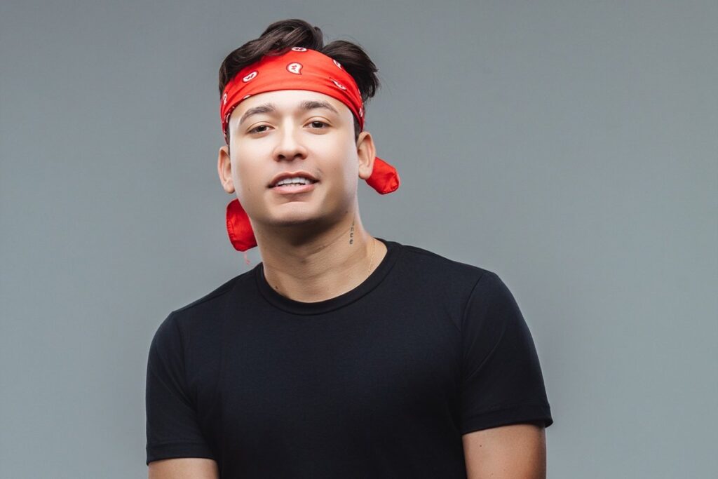 Gabriel Fidelis Encanta o Interior da Bahia com Shows Imperdíveis neste Final de Ano