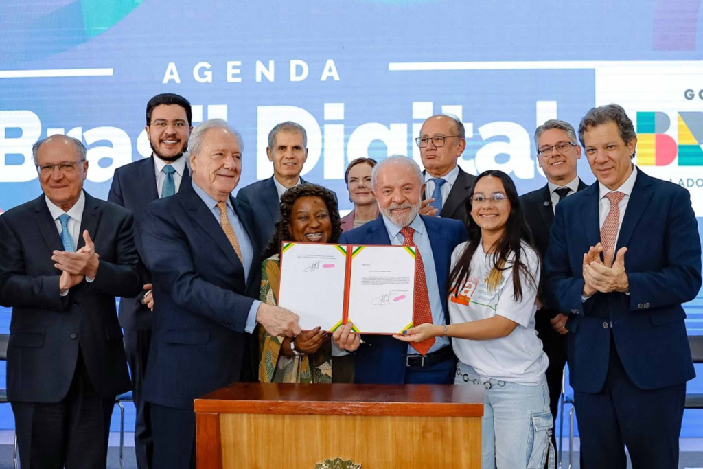 Governo Lula Expande Proteção a Crianças e Adolescentes com Ênfase em Educação e Saúde