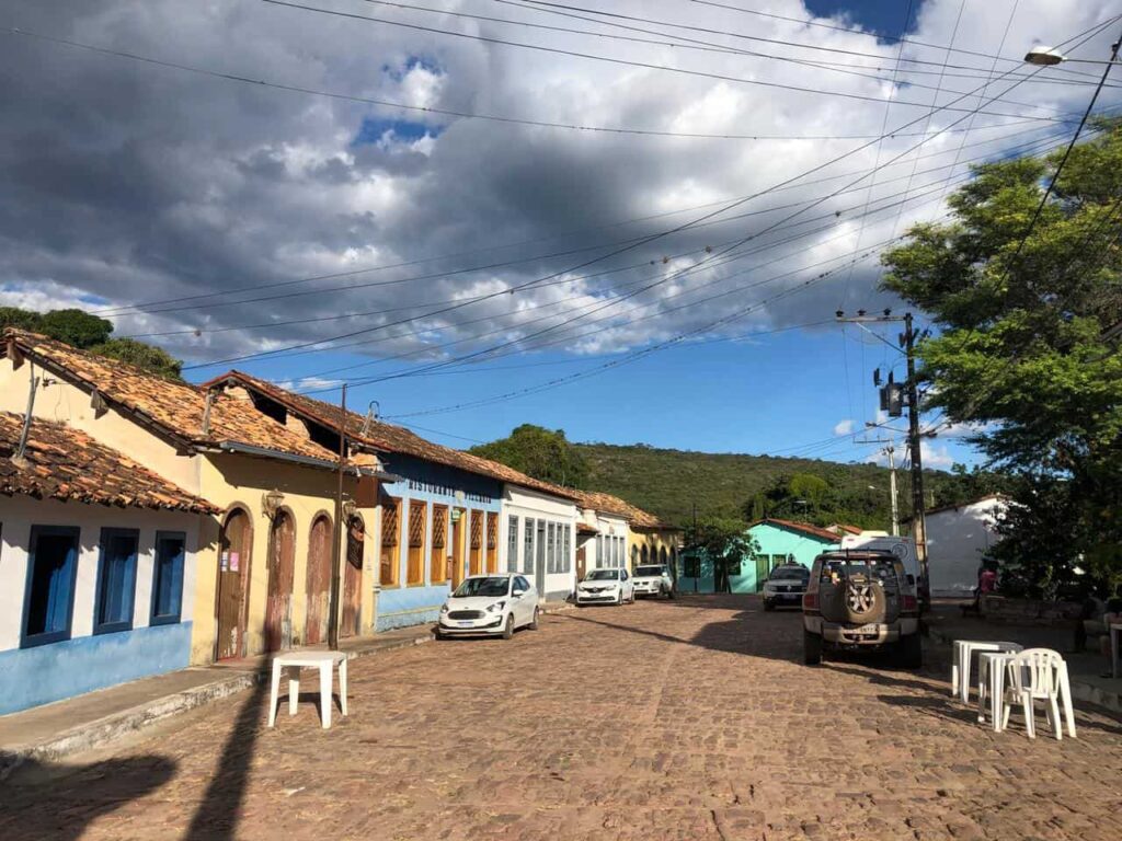 Igatu: A Vila Mágica da Bahia que Encanta com Sua História e Beleza Natural