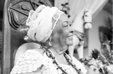 Luto na Cultura: A Despedida de Mãe Carmen, Ícone do Candomblé