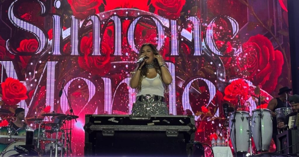 Simone Mendes Brilha no Festival Virada Salvador 2026 com Sucessos Imperdíveis