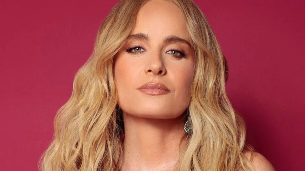 Angélica Brilha em Férias na Bahia aos 52 Anos; Confira as Fotos