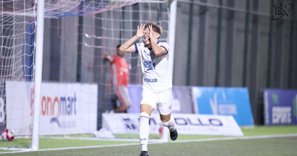 Bahia brilha em Feira e conquista liderança do Baianão com vitória convincente