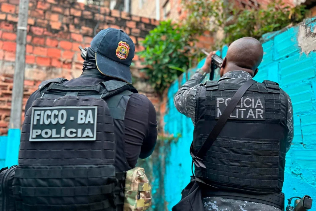 Bahia encerra 2025 com 18 mil prisões e enfrenta desafios das facções criminosas