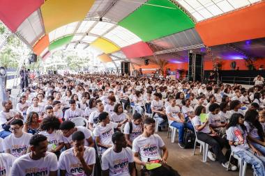 Bahia Registra Recorde de Notas Acima de 900 na Redação do Enem 2025