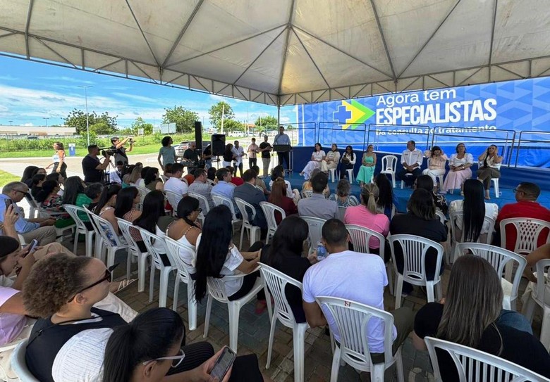 Carreta do Programa Agora Tem Especialistas Oferece Atendimento Focado na Saúde da Mulher em Barreiras Carreta do Programa Agora Tem Especialistas Oferece Atendimento Focado na Saúde da Mulher em Barreir