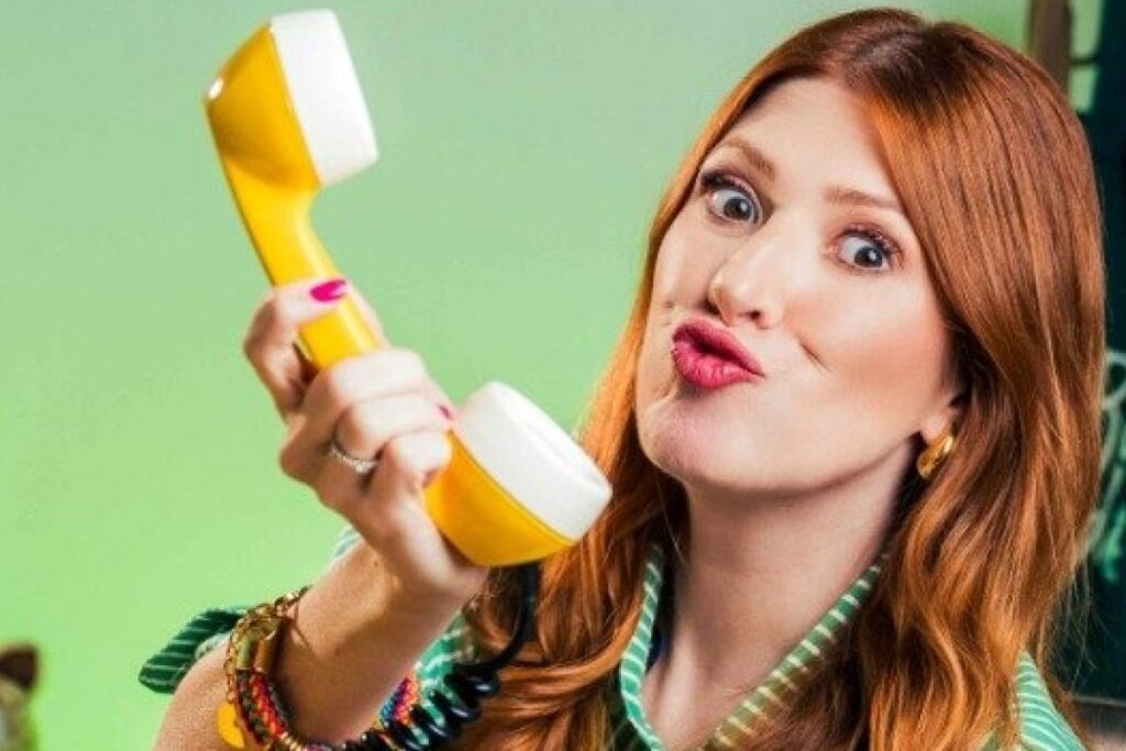 Dani Calabresa Brilha em Nova Série da Costa do Sauípe: ‘Disk-Bahia’! Dani Calabresa Brilha em Nova Série da Costa do Sauípe: 'Disk-Bahia'!