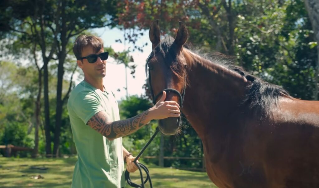 Daniel Cady Se Refugia em Sítio na Bahia Após Separação de Ivete Sangalo