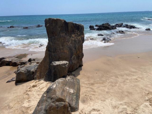 Descubra 'A Pedra': A Nova Praia que Encanta Salvador neste Verão