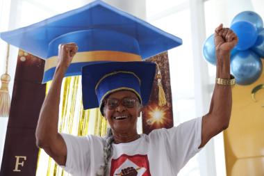 Formatura em Feira de Santana: Celebrando a Alfabetização e Superação de Vidas Formatura em Feira de Santana: Celebrando a Alfabetização e Superação de Vidas