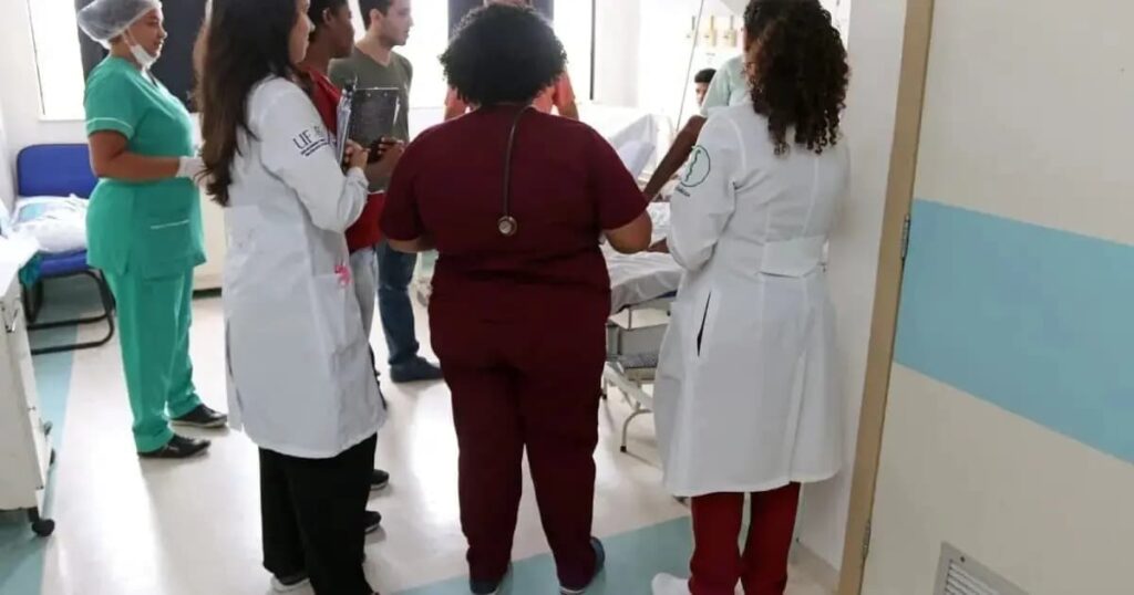 Governo da Bahia Convoca 172 Profissionais para Fortalecer a Saúde Estadual