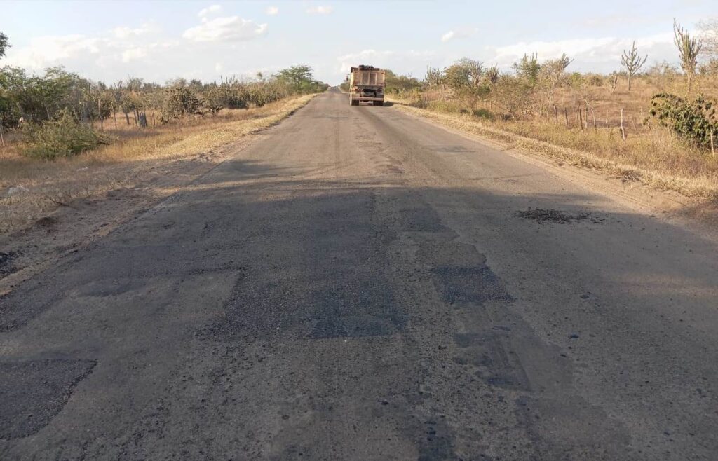 Governo da Bahia Investirá em Novo Asfalto: 175 KM de Rodovias em Sete Regiões