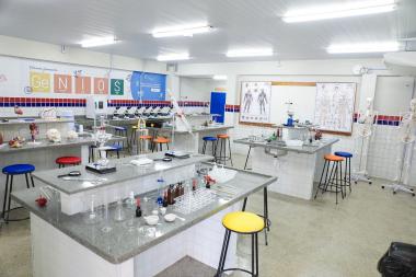 Governo da Bahia Moderniza Escola de Tempo Integral em Salvador