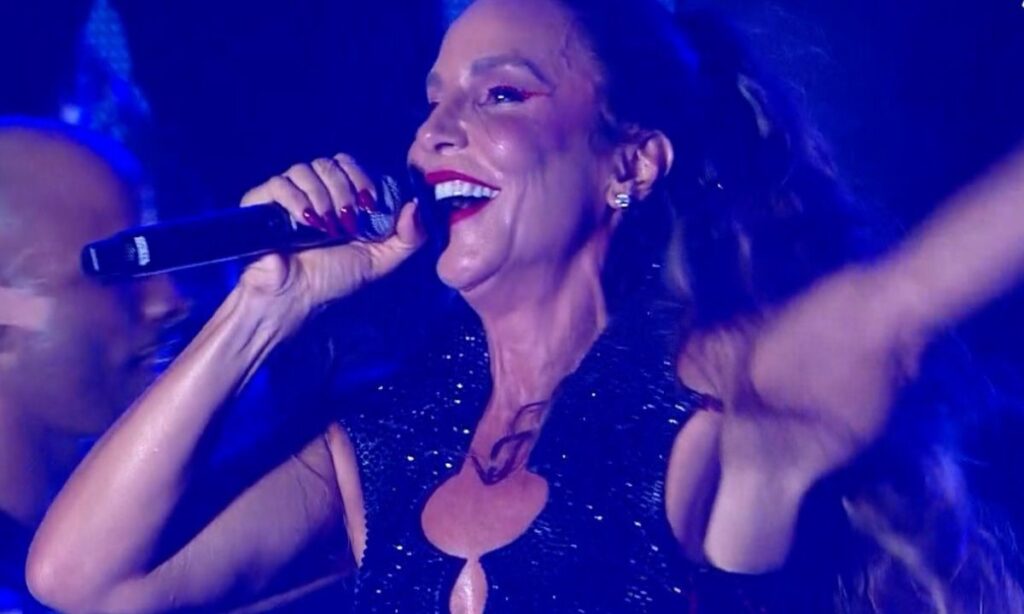 Ivete Sangalo Diverte Público e Brinca com Ministra Margareth Menezes no Festival de Verão