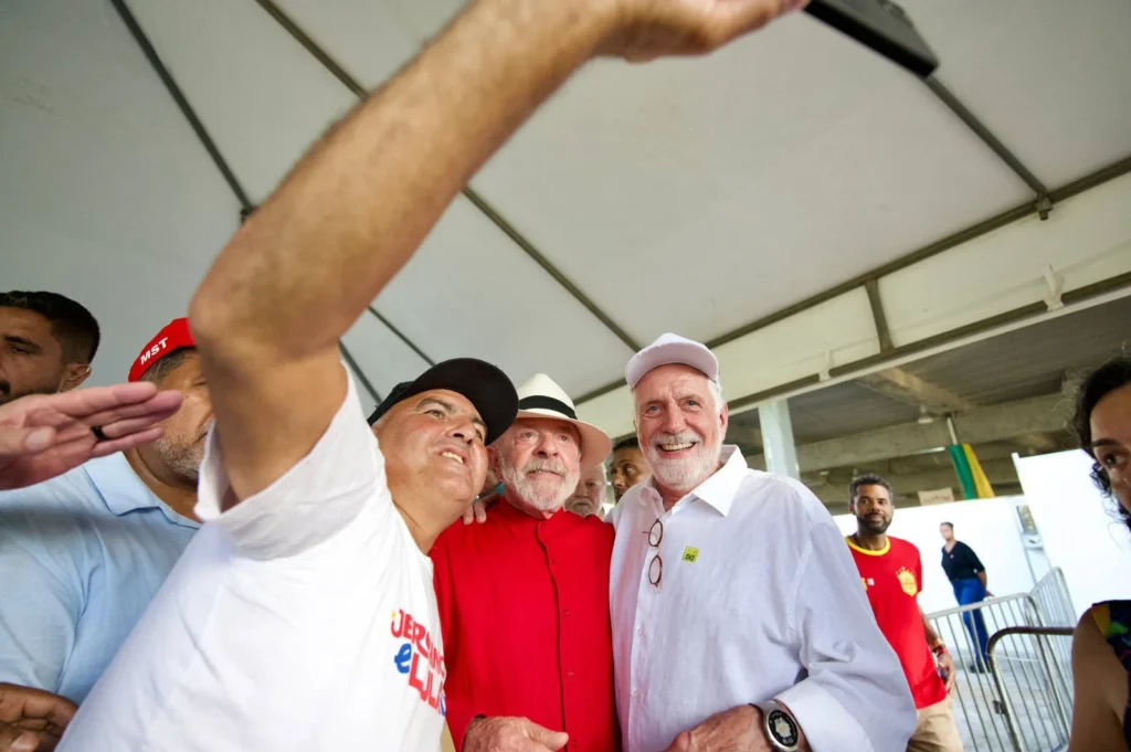 Lula e Wagner Comemoram 42 Anos do MST em Salvador: Um Marco na Reforma Agrária