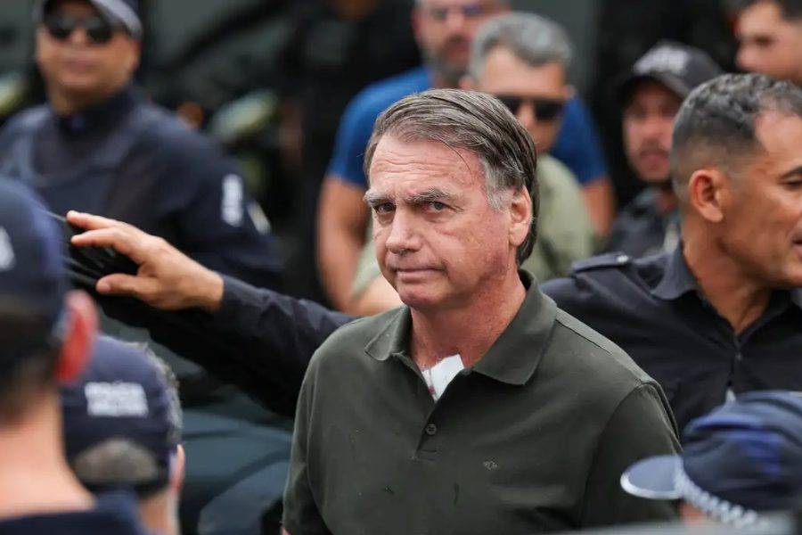 Michelle Bolsonaro relata perda de equilíbrio de Jair após uso de medicamentos