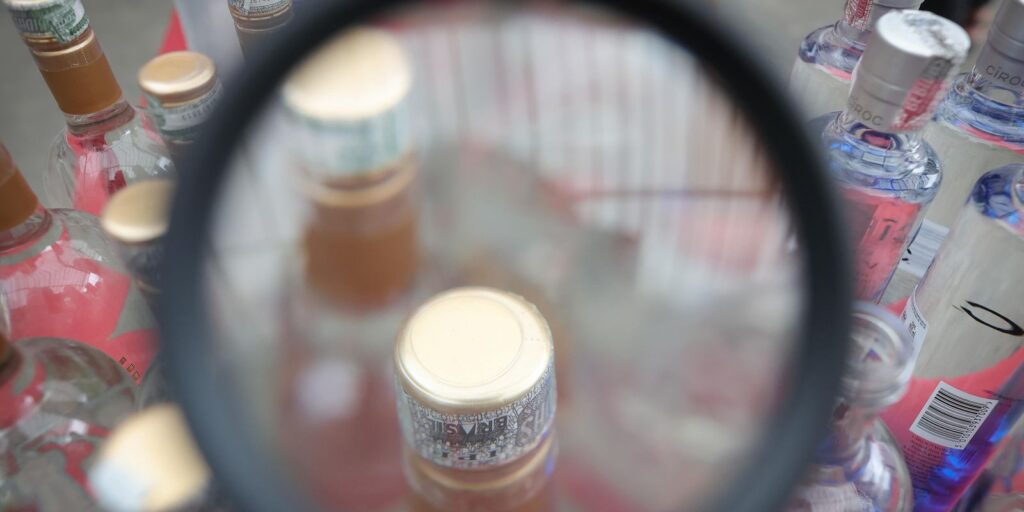 Morte por Metanol em Ribeira do Pombal: Tragédia Alerta Saúde Pública na Bahia