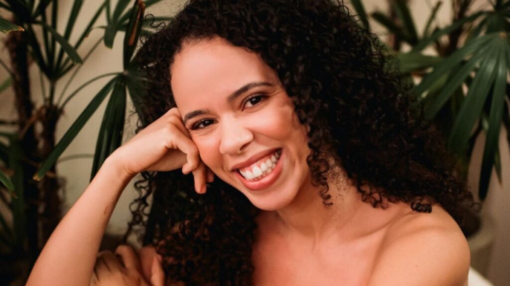 Saúde Mental no Trabalho: Conversando com Maiumi Souza no Aratu Tá On