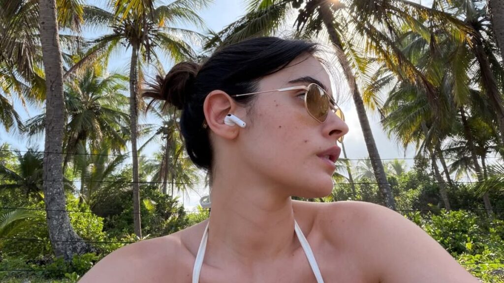 Valentina Herszage Brilha em Férias na Bahia e Recebe Elogios dos Fãs