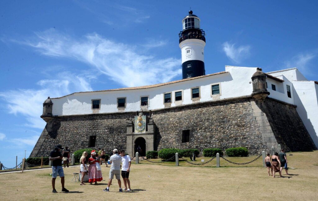 Verão em Salvador: Atrações e Expectativas para 3,6 milhões de Turistas Verão em Salvador: Atrações e Expectativas para 3,6 milhões de Turistas