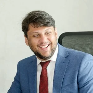 Análise da Política de Preço Mínimo Anunciado e Decisões do CADE