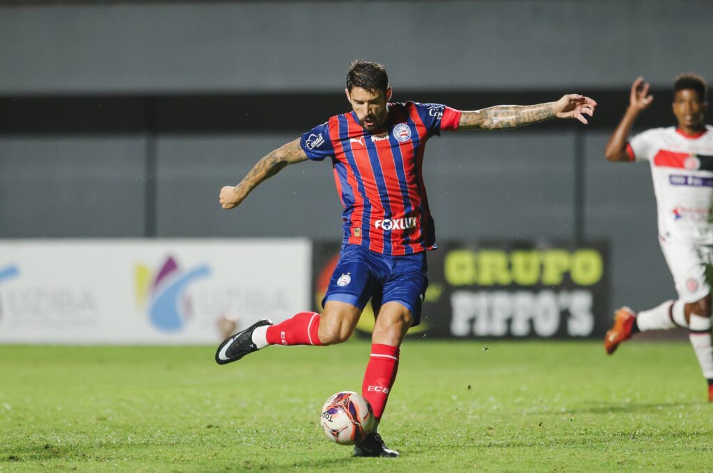 Bahia Brilha com Vitória Convincente: Everaldo e Rodrigo Nestor se Destacam na Goleada Bahia Brilha com Vitória Convincente: Everaldo e Rodrigo Nestor se Destacam na Goleada