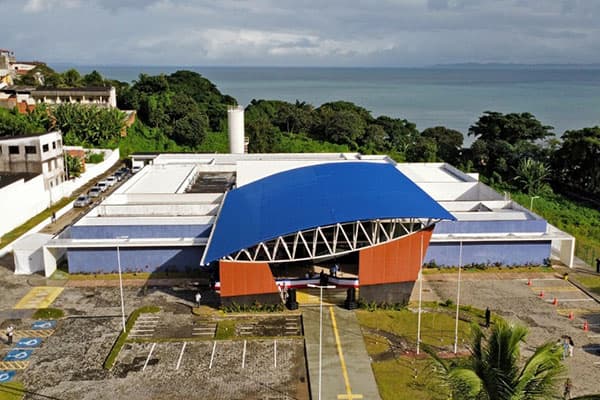 Bahia Lança Licitação para Novas Policlínicas com Investimento de R$ 92 Milhões