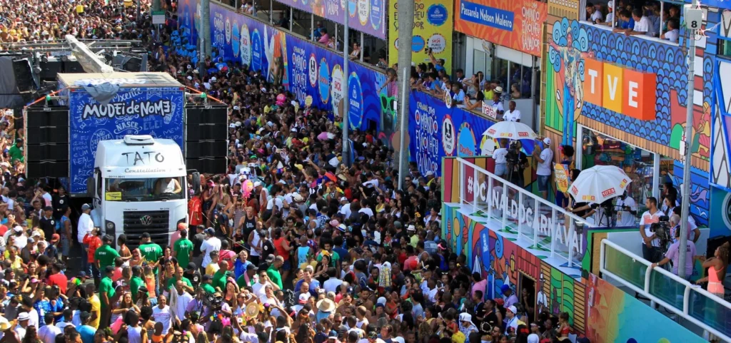 Carnaval Impulsiona Crescimento de 6% no Comércio e Turismo da Bahia