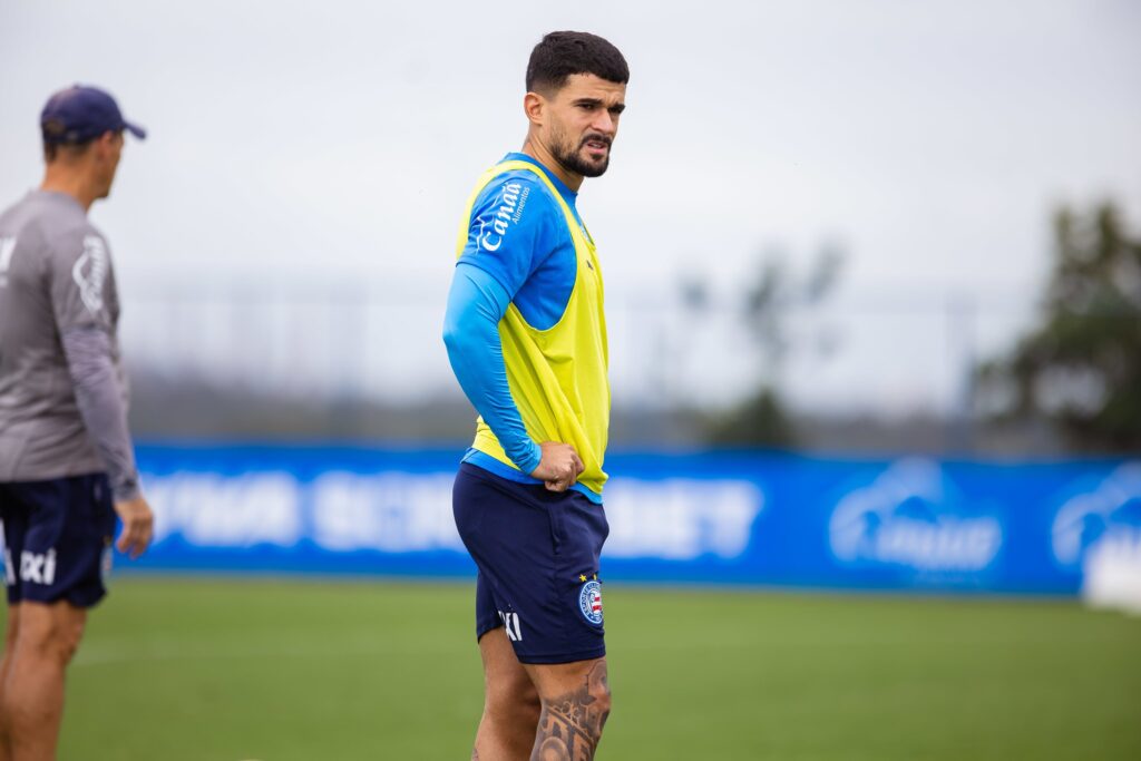 Cauly: Três Anos de Bahia, Novos Desafios e um Futuro Incerto Cauly: Três Anos de Bahia, Novos Desafios e um Futuro Incerto