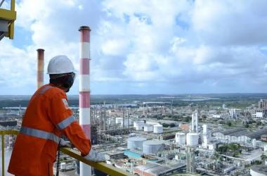 Crescimento Modesto: Produção Industrial da Bahia Aumenta Apenas 0,3% em 2025