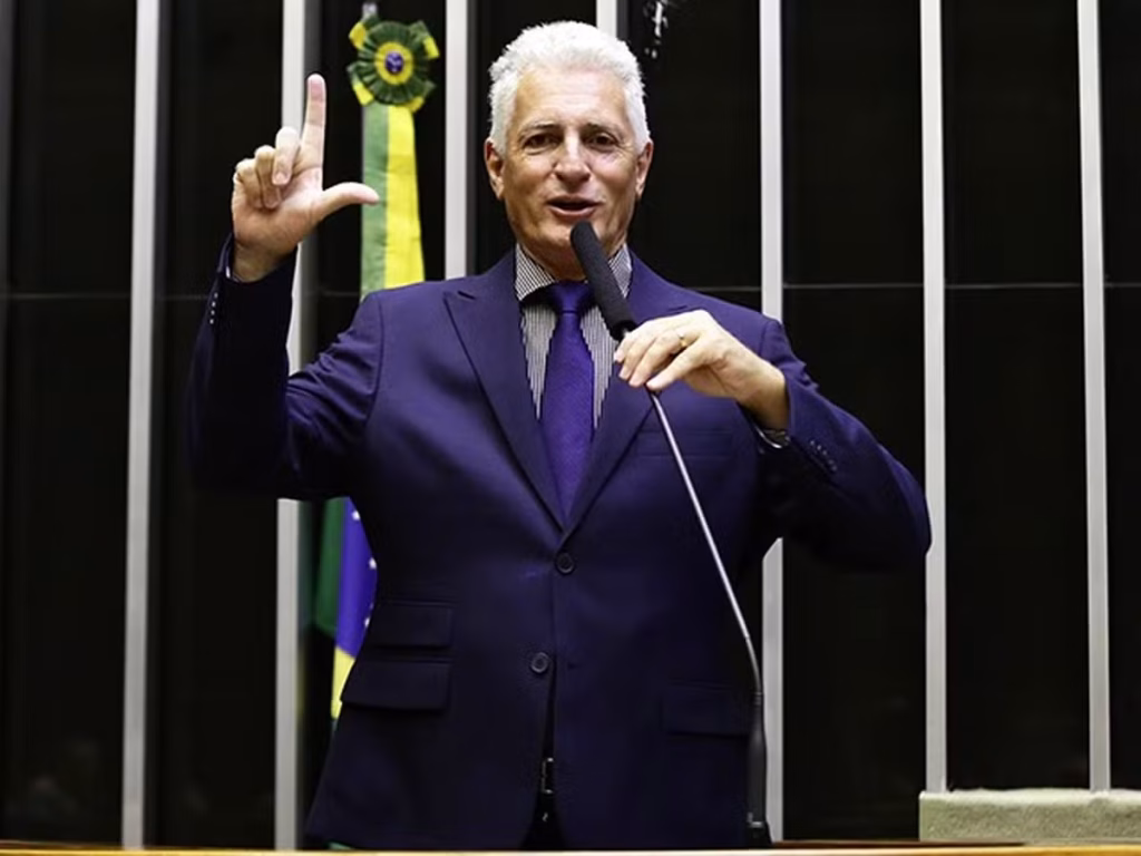 Deputado do PT Solicita Convocação de Campos Neto e Ibaneis na CPMI do INSS Deputado do PT Solicita Convocação de Campos Neto e Ibaneis na CPMI do INSS