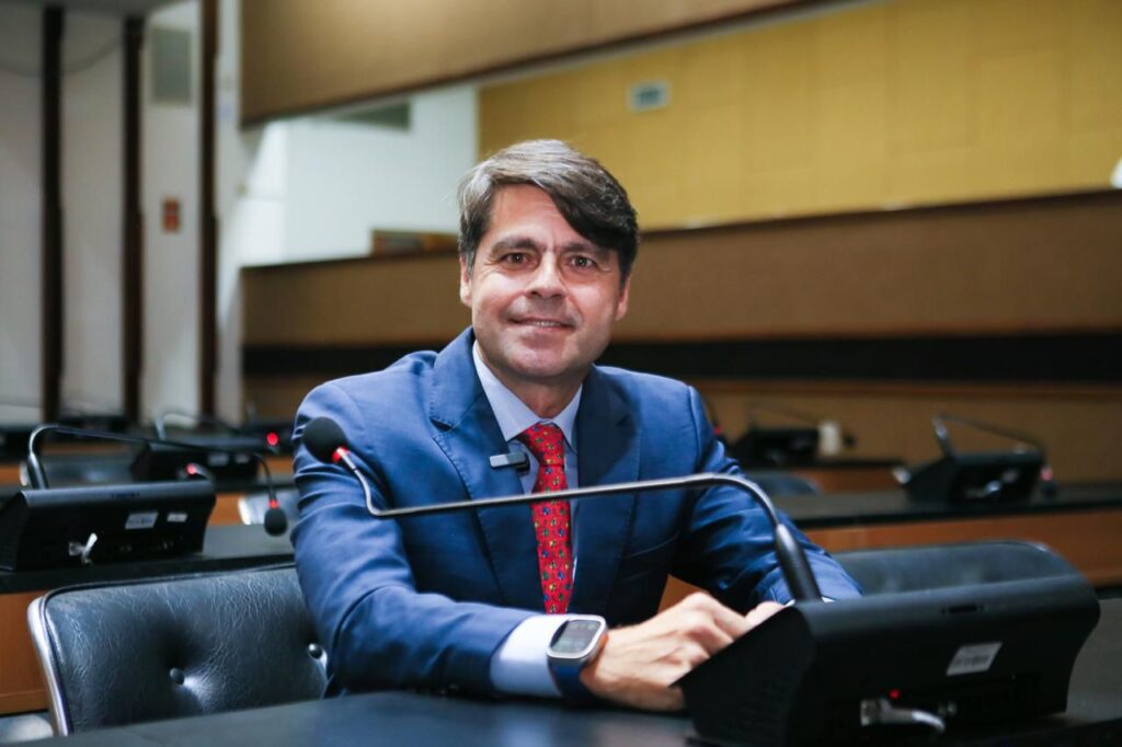 Deputado Paulo Câmara Propõe Iniciativa Inovadora: Multas de Trânsito Trocam por Doações de Sangue n