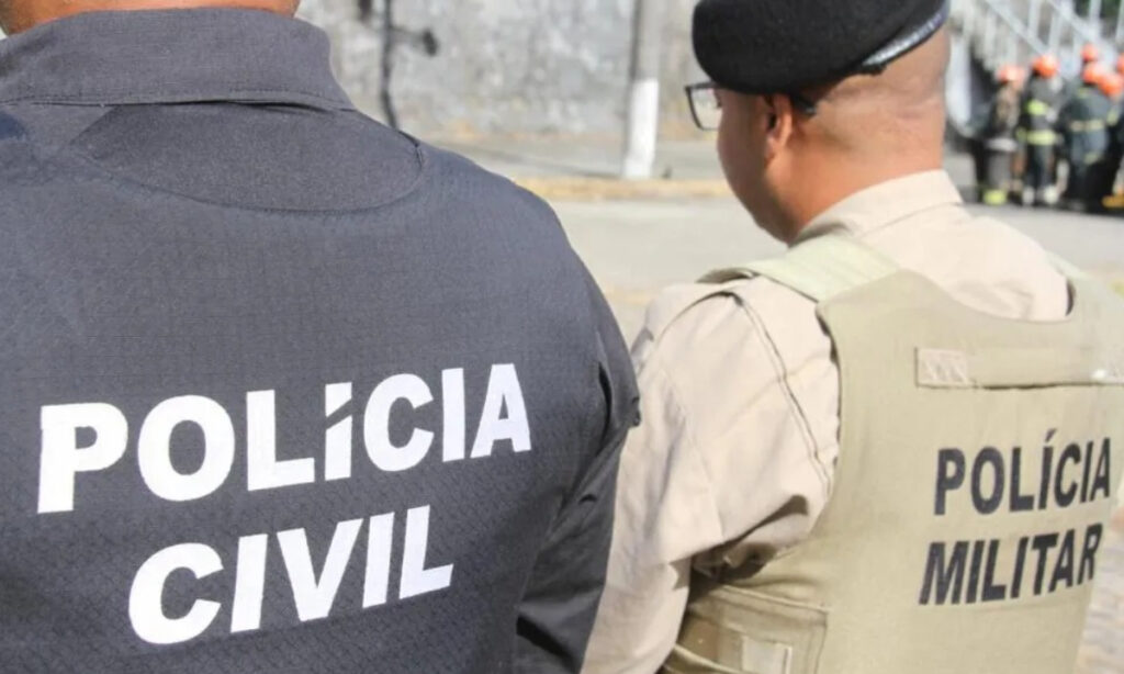 Dupla é Detida por Posse Ilegal de Arma de Fogo na Bahia Dupla é Detida por Posse Ilegal de Arma de Fogo na Bahia