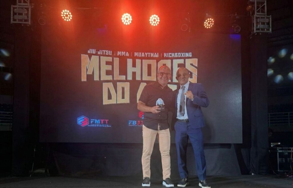 Emerson Brito Recebe Prêmio de Destaque em Gestão Esportiva na Bahia