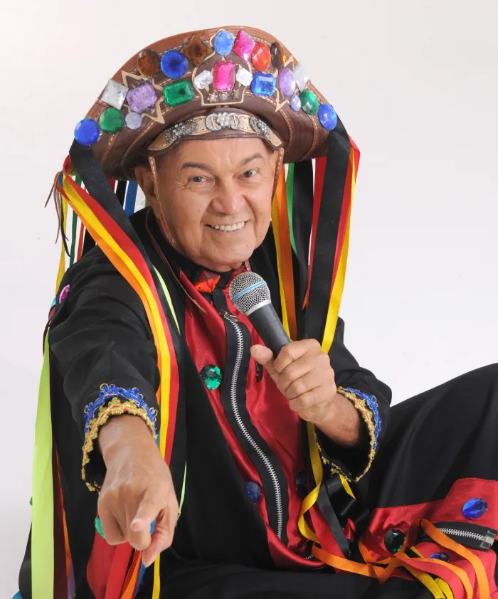 Estica Verão: Val Macambira e Verão Sonoro Agitam Largo Tereza Batista com Música Vibrante Estica Verão: Val Macambira e Verão Sonoro Agitam Largo Tereza Batista com Música Vibrante