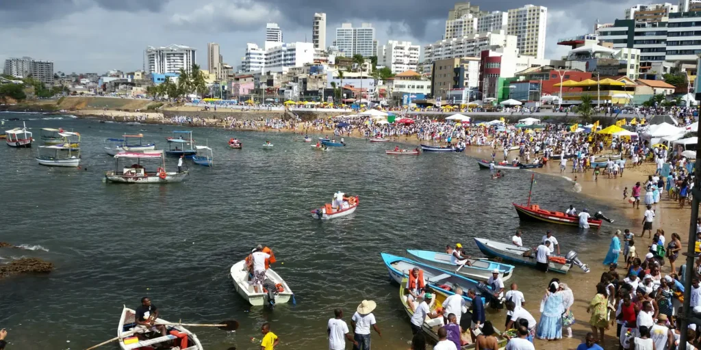 Festa de Iemanjá: Uma Celebração de Fé e Tradição Une Milhares em Salvador Festa de Iemanjá: Uma Celebração de Fé e Tradição Une Milhares em Salvador