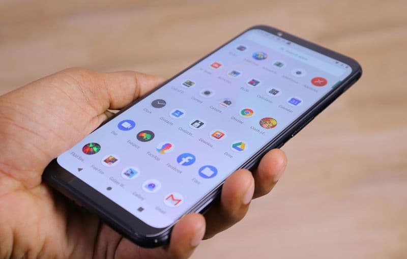 Governo cede e reduz imposto de importação sobre eletrônicos após pressão política