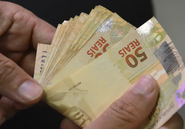 Isenção de IR para Salários de Até R$ 5 Mil Inicia Este Mês Isenção de IR para Salários de Até R$ 5 Mil Inicia Este Mês