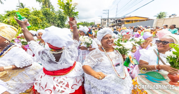 Lavagem de Jauá: Uma Celebração Colorida de Cultura e Devoção Lavagem de Jauá: Uma Celebração Colorida de Cultura e Devoção