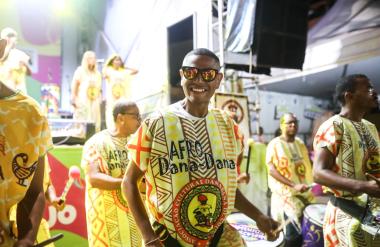 Noite Vibrante de Verão: Ensaio Geral do Ilê Aiyê e Xédendê Agitam Salvador Noite Vibrante de Verão: Ensaio Geral do Ilê Aiyê e Xédendê Agitam Salvador