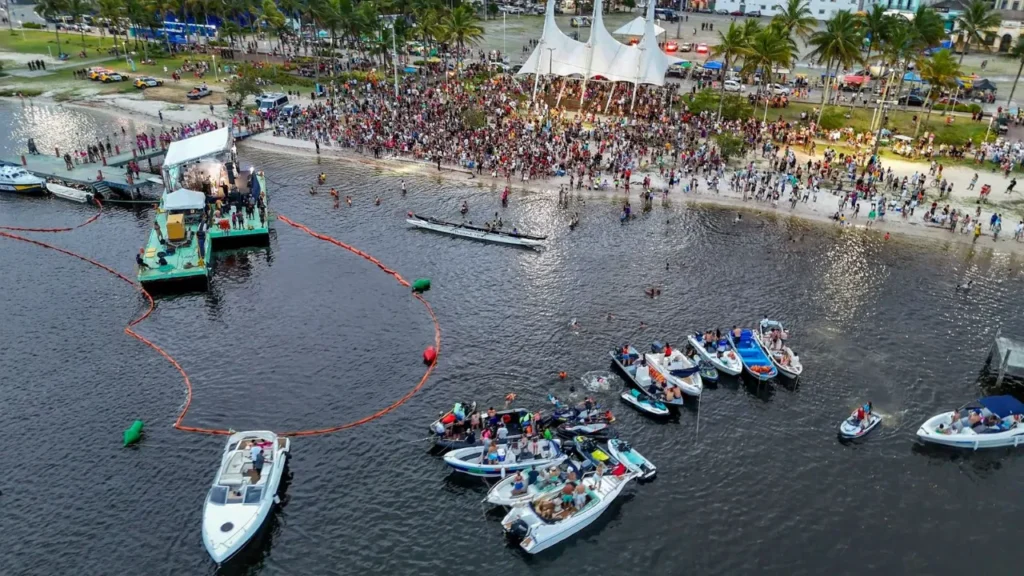 Paranaguá Recebe Pré-Carnaval Estilo Bahia com Trio Elétrico e Palco Flutuante