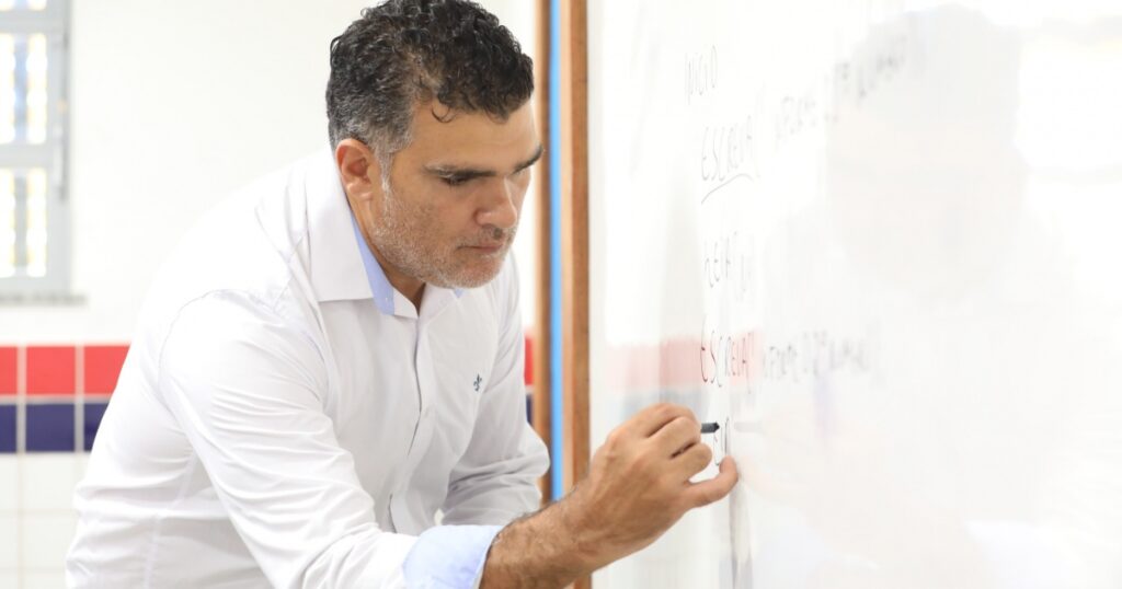 SEC Anuncia Aprovados no Processo Seletivo da Bolsa Mais Professores | Oportunidade para Educadores