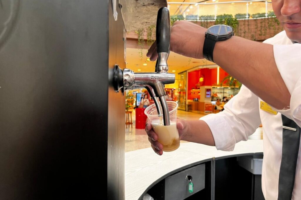 Shopping Paralela Inaugura Bar Temático de Carnaval com Preços Imperdíveis!