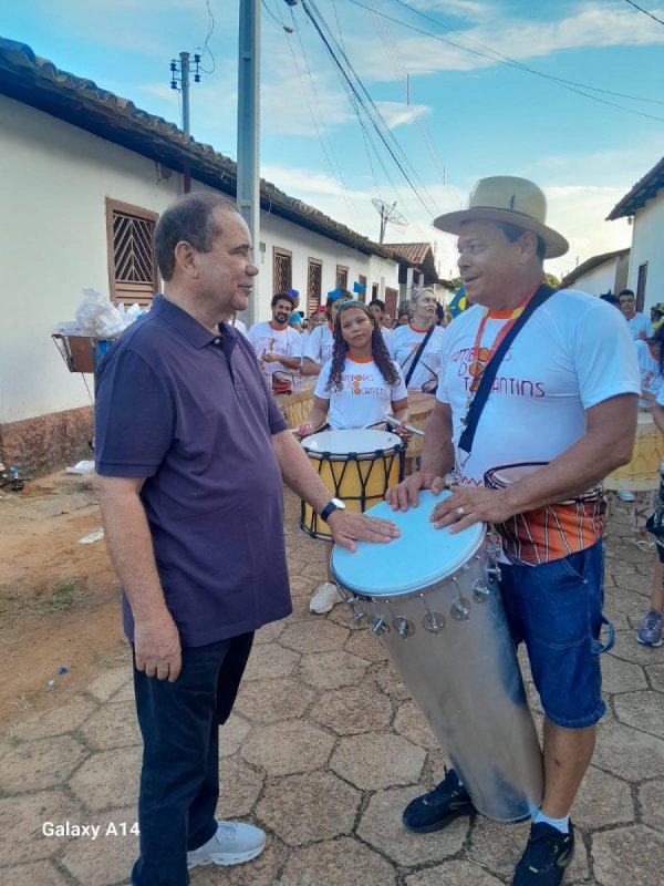 Vicentinho Júnior Celebra a Cultura do Carnaval em Porto: Inspiração para um Tocantins Melhor